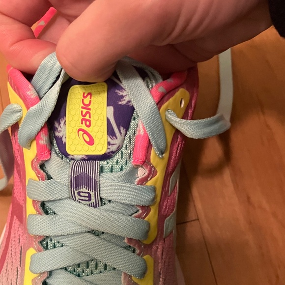 ASICS GT 1000 9 Shoes - Picture 2 of 9